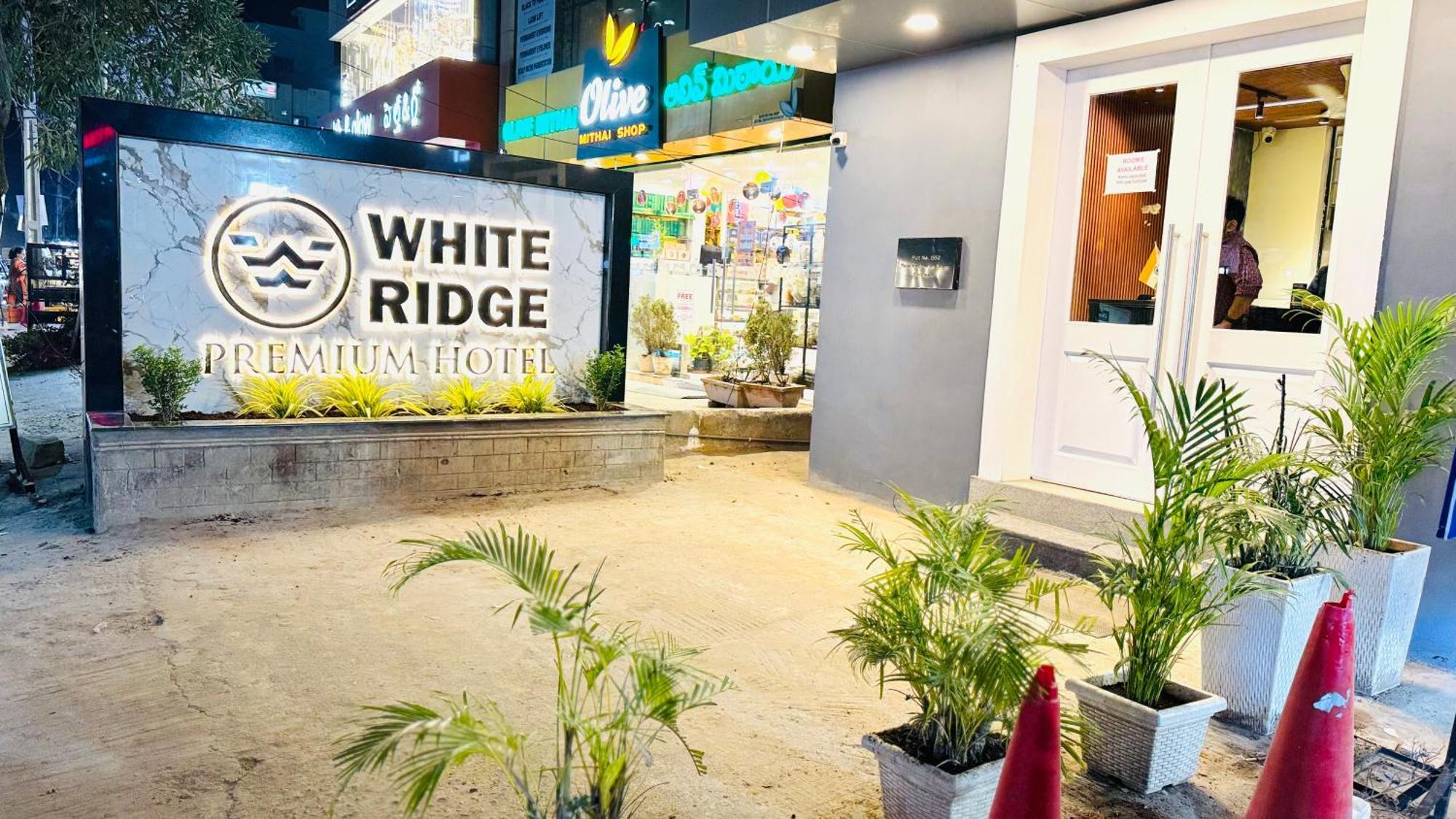 Hotel White Ridge Premium Hajdarábád Exteriér fotografie